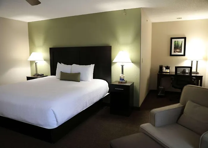 Baymont By Wyndham Rockford
