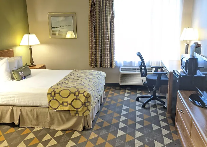 Baymont By Wyndham Rockford