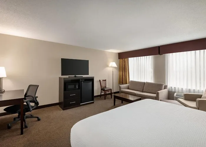 Baymont By Wyndham Hotel