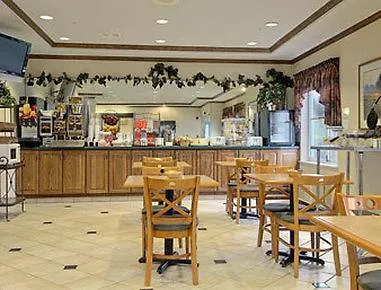 Baymont By Wyndham Hotel Rockford